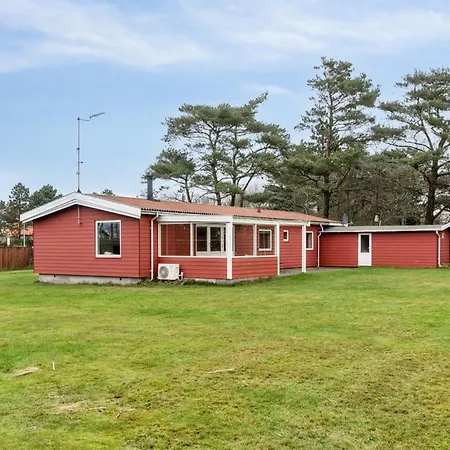 Nyaraló Torbjoern - 100m From The Sea By Interhome *